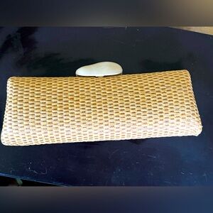RARE Vintage Woven ⭐️💛  Straw Acrylic Marble Clasp Hinged Hard Case Clutch